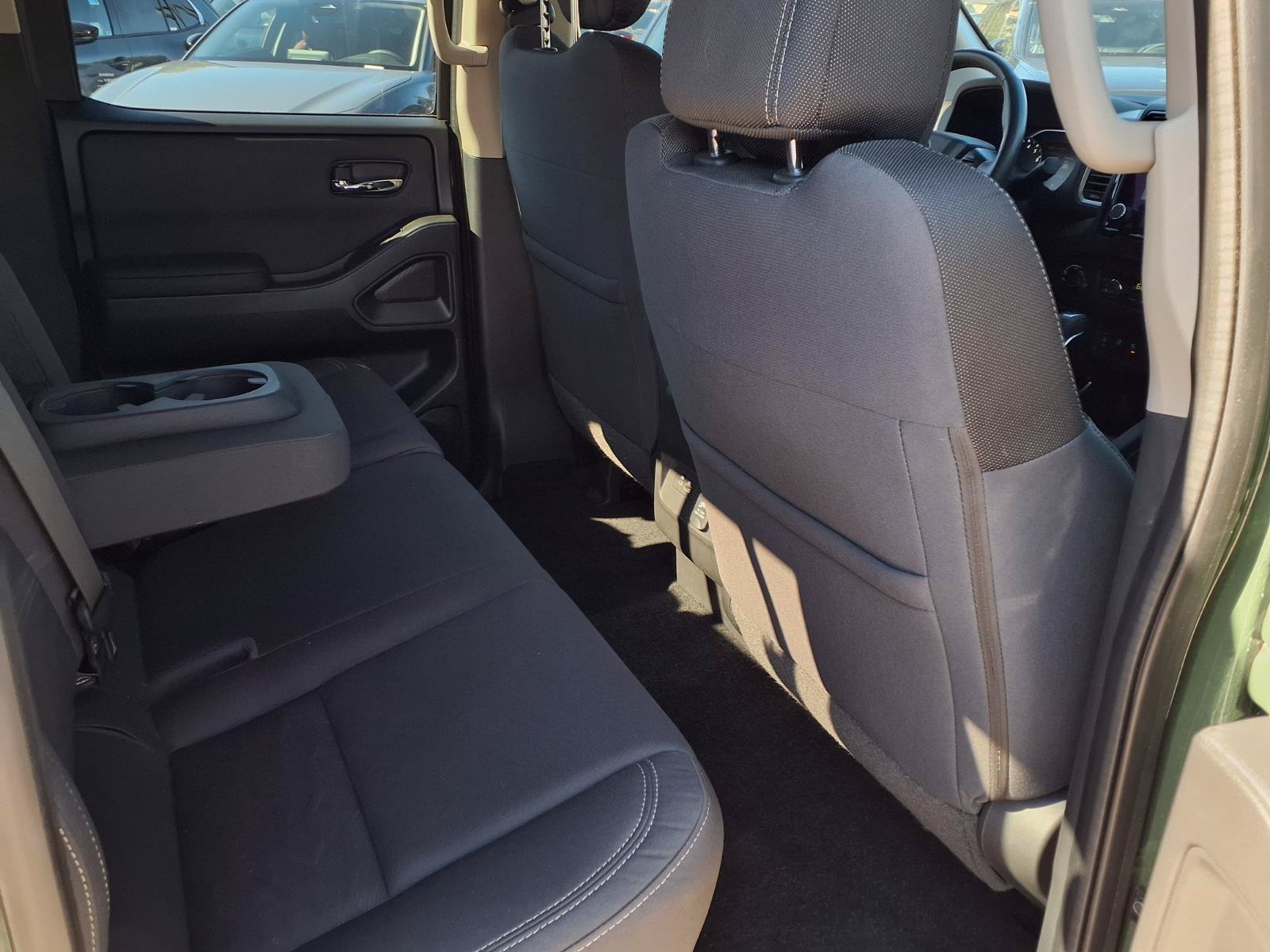 Used 2022 Nissan Frontier SV AWD/4WD image 22