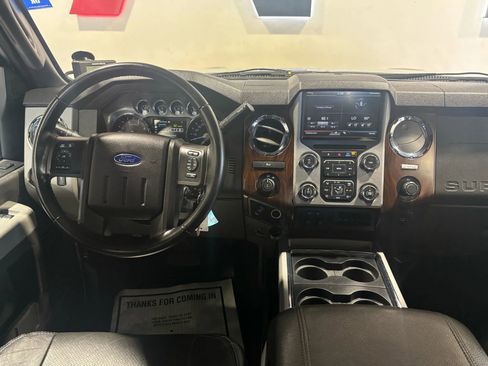 Used 2015 Ford F350 Lariat w/ Lariat Interior Package RWD image 9