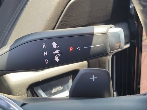 Used 2026 GMC Yukon Denali w/ Sun & Power Step Package AWD/4WD image 16