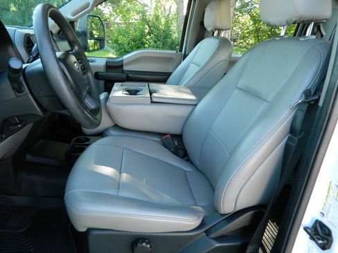 Used 2020 Ford F250 XL w/ Power Equipment Group AWD/4WD image 11