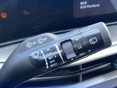 Used 2025 Kia Sorento LX FWD image 13