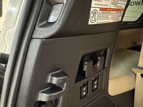 Used 2016 Toyota Sequoia Platinum image 25