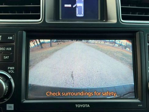 Used 2012 Toyota Highlander Limited image 20