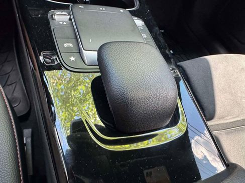 Used 2022 Mercedes-Benz CLA 250 4MATIC image 26