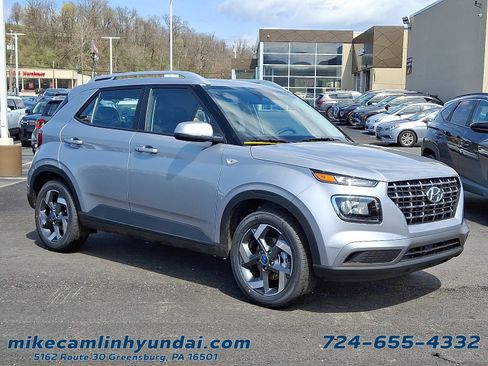 New 2026 Hyundai Venue SEL FWD image 1
