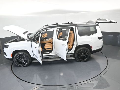 Used 2024 Jeep Grand Wagoneer Series III w/ Quick Order Packagew 28T image 90