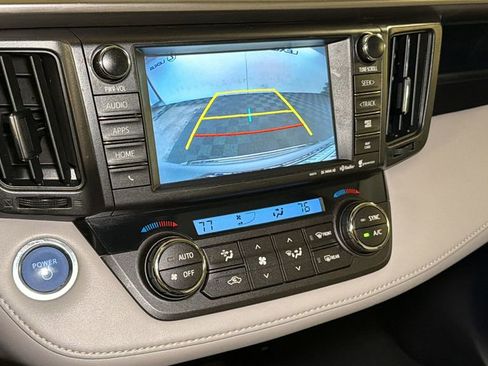 Used 2016 Toyota RAV4 Limited image 26