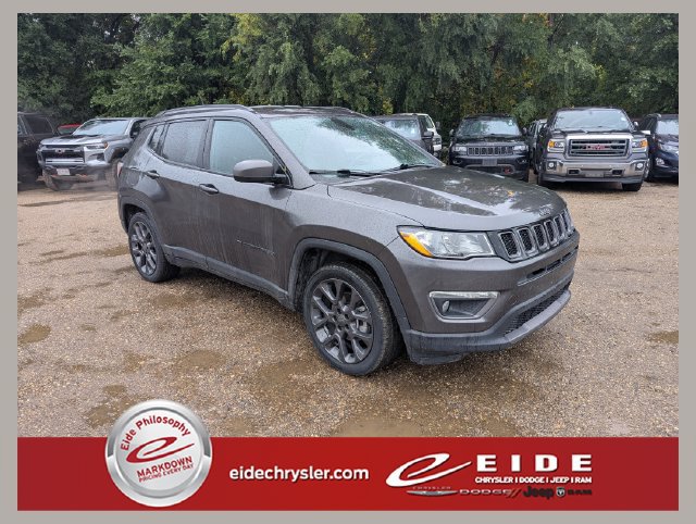 Used 2021 Jeep Compass Latitude FWD image 1