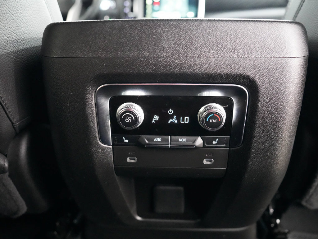 Used 2023 GMC Yukon Denali AWD/4WD image 36