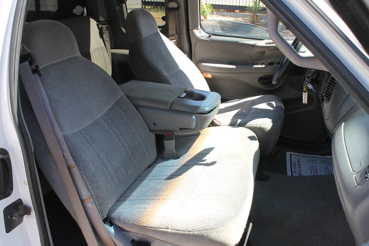 Used 1998 Ford F150 XLT RWD image 24