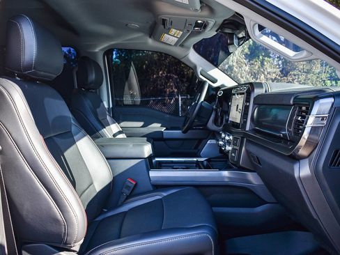 Used 2024 Ford F350 Lariat w/ Lariat Ultimate Package image 15