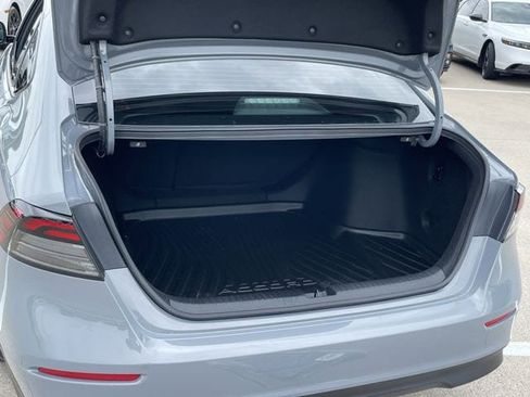 Used 2025 Honda Accord SE image 28