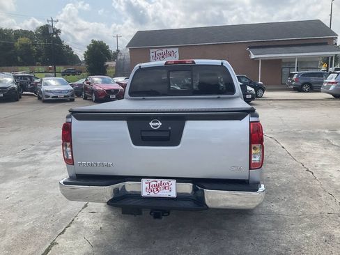 Used 2018 Nissan Frontier SV RWD image 4