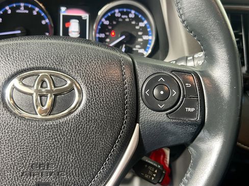 Used 2016 Toyota RAV4 XLE FWD image 19