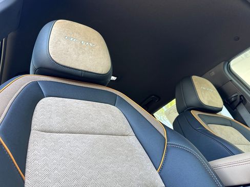 New 2026 Chevrolet Equinox ACTIV w/ Safety and Technology Package image 16