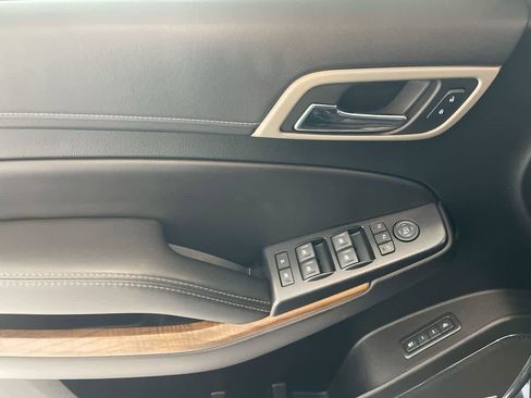 Used 2018 GMC Yukon Denali w/ Open Road Package image 13