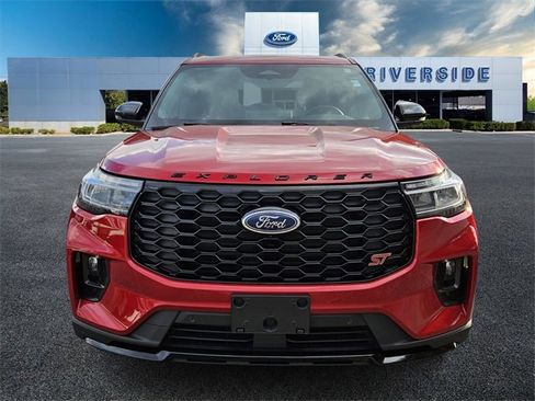 Certified 2025 Ford Explorer ST image 2