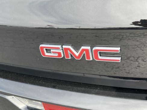 Used 2025 GMC Acadia Denali w/ Super Cruise Package AWD/4WD image 8