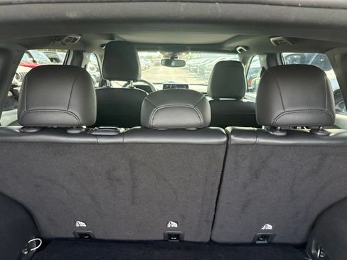 Used 2023 Jeep Compass Limited w/ Sun and Sound Group AWD/4WD image 23