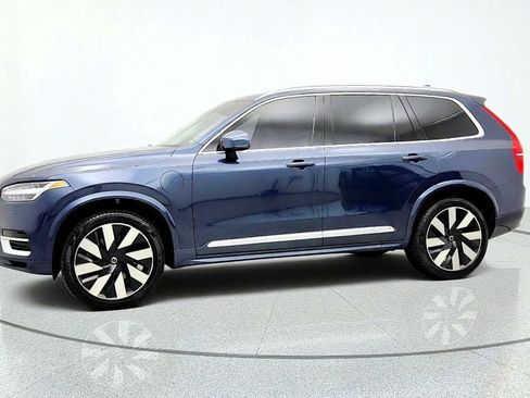 Used 2025 Volvo XC90 T8 Ultra w/ Protection Package AWD/4WD image 8
