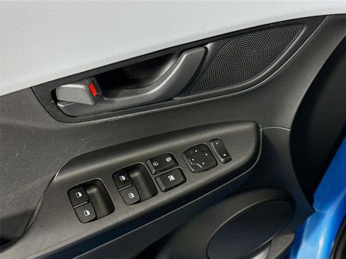 Used 2020 Hyundai Kona SEL image 11