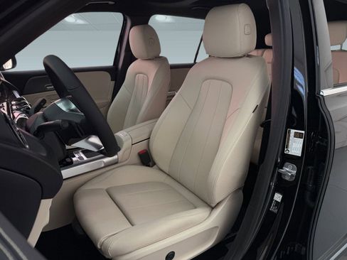 New 2026 Mercedes-Benz GLB 250 image 4