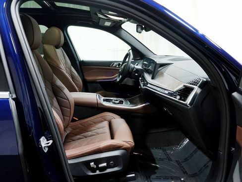 Used 2026 BMW X5 xDrive40i w/ Executive Package image 12