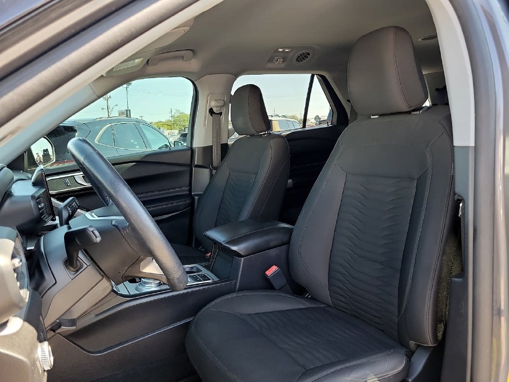 Used 2021 Ford Explorer XLT RWD image 12