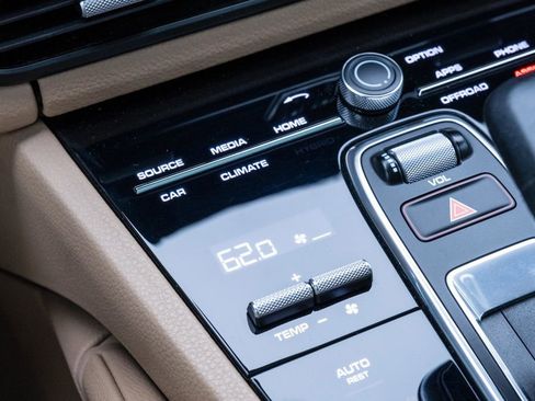 Used 2019 Porsche Cayenne AWD/4WD image 23