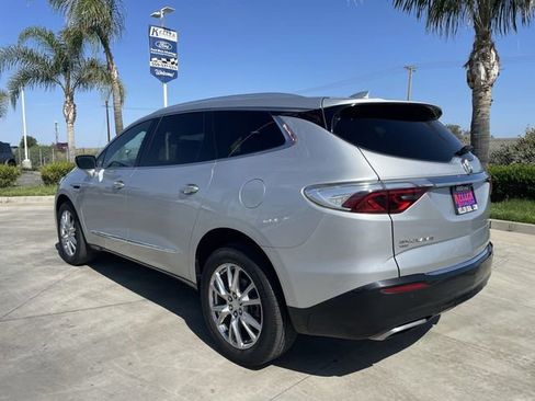 Used 2022 Buick Enclave Premium image 6