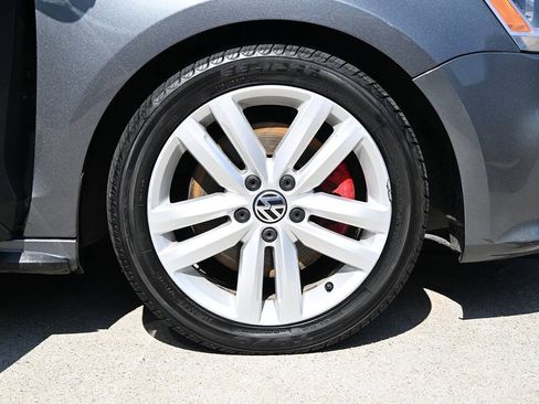 Used 2012 Volkswagen Jetta GLI FWD image 21