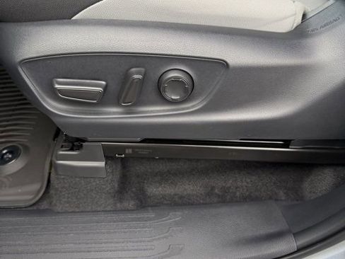 New 2025 Toyota Tacoma TRD Off-Road image 18