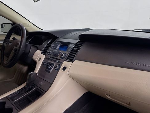 Used 2016 Ford Taurus SE image 28