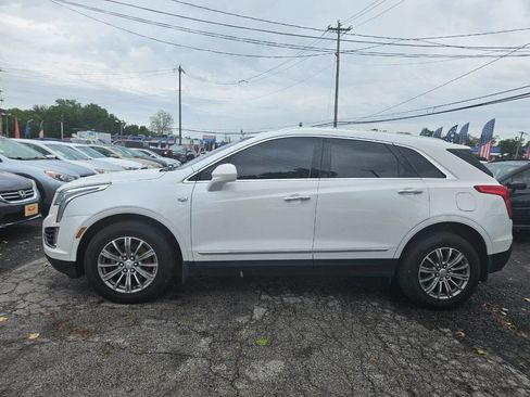 Used 2017 Cadillac XT5 Luxury w/ Driver Awareness Package AWD/4WD image 2