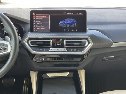 Certified 2025 BMW X4 xDrive30i w/ Premium Package AWD/4WD image 15