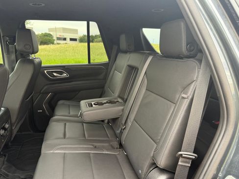 Used 2021 Chevrolet Tahoe Z71 w/ Z71 Off-Road Package image 26