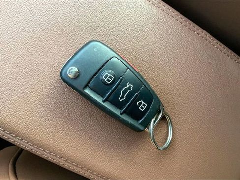 Used 2023 Audi Q3 2.0T Premium w/ Convenience Package image 12