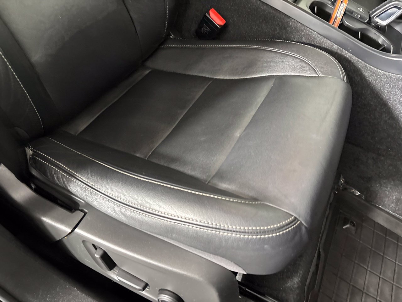 Used 2019 Volvo XC40 T5 Momentum AWD/4WD image 27