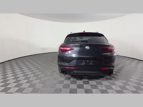 Used 2022 Alfa Romeo Stelvio Veloce AWD/4WD image 40