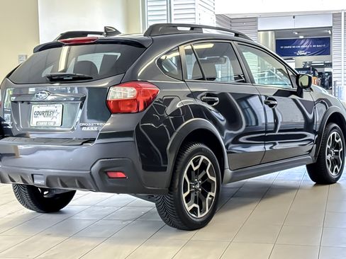 Used 2017 Subaru Crosstrek 2.0i Premium AWD/4WD image 4