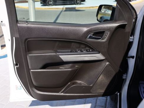 Used 2021 Chevrolet Colorado LT w/ LT Convenience Package image 11