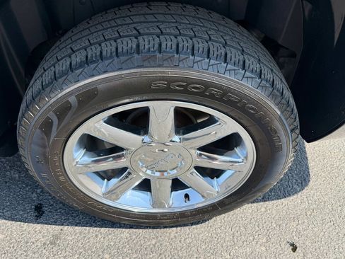 Used 2013 GMC Yukon Denali AWD/4WD image 21