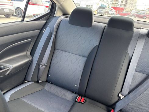 Used 2025 Nissan Versa SV FWD image 39
