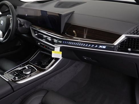 New 2026 BMW X5 xDrive50e w/ Climate Comfort Package AWD/4WD image 21
