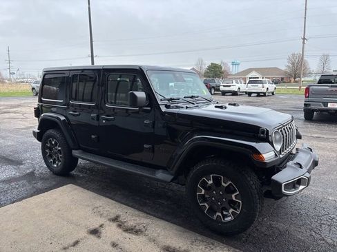 New 2026 Jeep Wrangler Unlimited Sahara w/ Safety Group AWD/4WD image 7