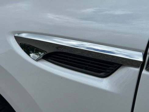 Used 2023 Buick Enclave Essence w/ Experience Buick Package FWD image 39