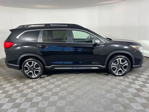Used 2023 Subaru Ascent Limited w/ Technology Package AWD/4WD image 4