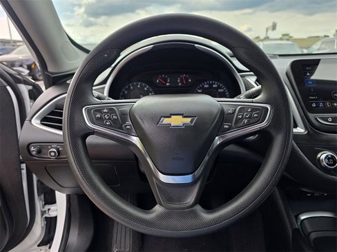 Used 2024 Chevrolet Malibu LT image 19