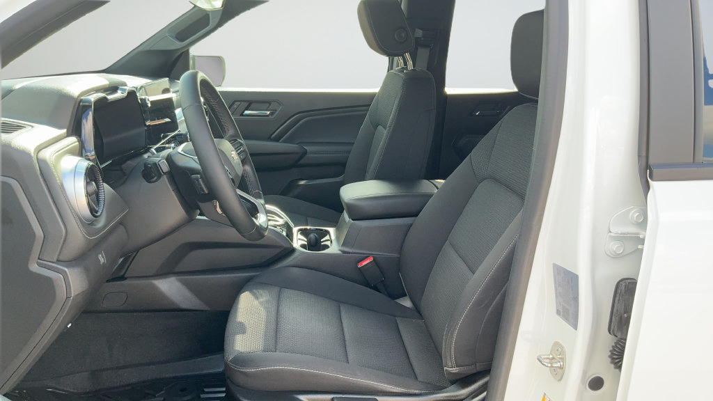 Used 2023 Chevrolet Colorado LT w/ LT Convenience Package RWD image 17