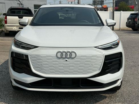 Used 2025 Audi Q6 e-tron Premium w/ 20" Wheel Package AWD/4WD image 6